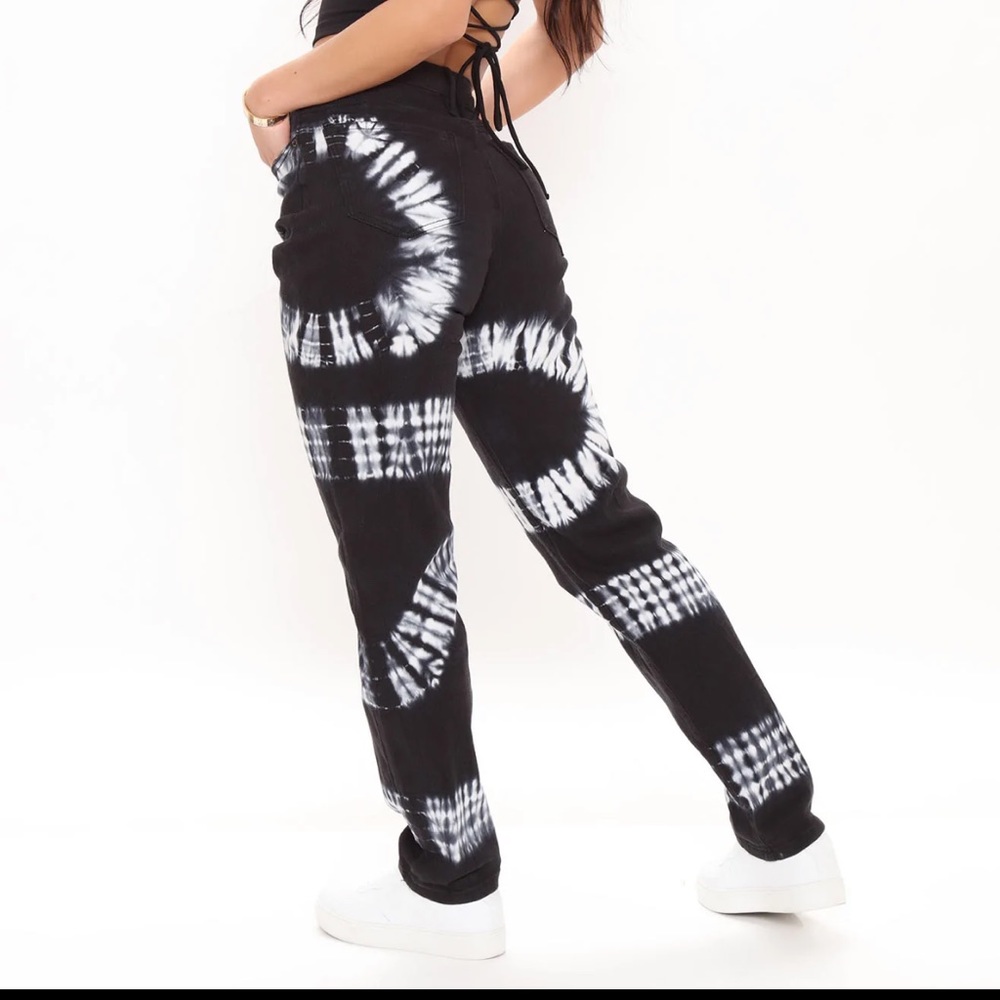 Fashion Nova Follow You Anywhere Tie Dye Mom Jeans Black & White Sz.3